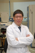 Professor Yi Guan, Daniel C K Yu Professor in Virology and Professor in the School of Public Health, Li Ka Shing Faculty of Medicine, HKU points out that the study shows that chickens at live-poultry markets are the direct source of H7N9 human infections. 